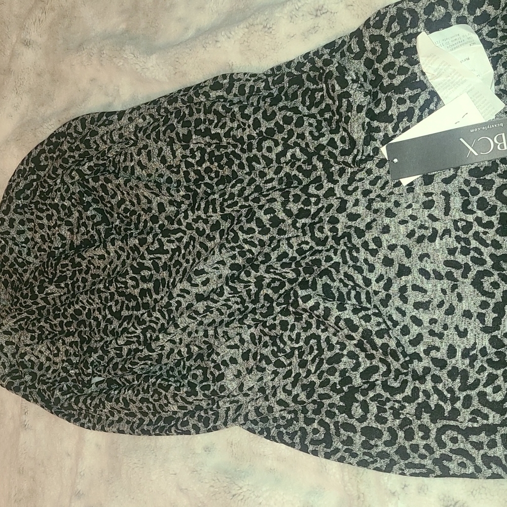 NWT!! Gray and black Cardigan sweater - Picture 1 of 4